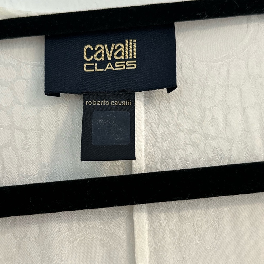 Roberto Cavalli White Blouse with Textured Design - Picture 4 of 6